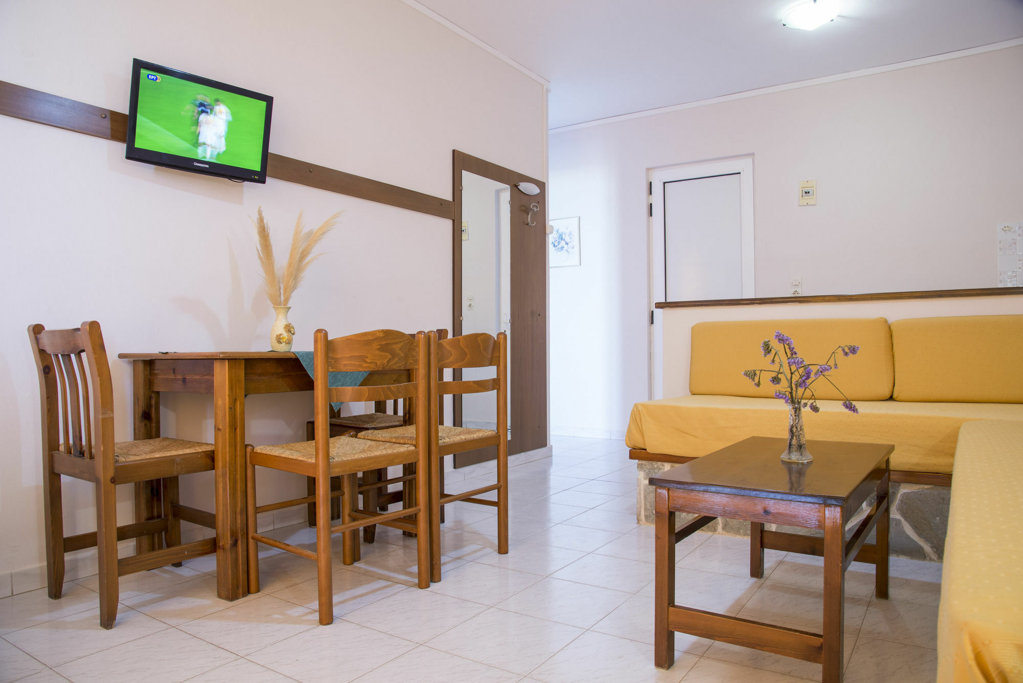 Byron Apartments Tigaki エクステリア 写真